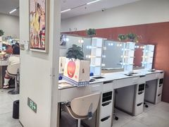 -HIMO海马体照相馆(上海华润CP静安店)