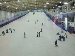 -乔波室内滑雪场
