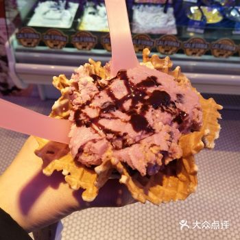 他家就熙地港一家店，选了零添加的酸奶和零脂冰淇淋华夫