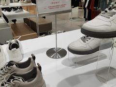 -hotwind热风(民盈山国贸店)