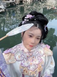 -一揽芳华汉服旗袍体验馆(拙政园店)