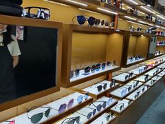 -罗伯特眼镜·蔡司官方授权(罗湖国贸店)
