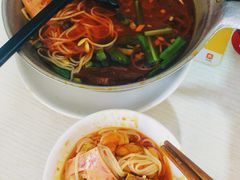 -铁锅哥米线