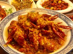 酥鳞武昌鱼-郑东靓靓虾馆·金牌油焖大虾(天泽街店)