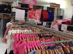 -优衣库(上海正大广场店)