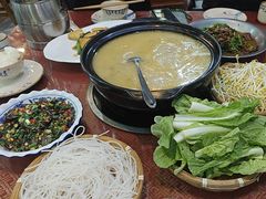 -黄桷树曹家私房菜(江与城店)