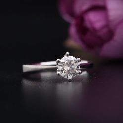 -威德钻石-克拉钻大本营(南京东路店)