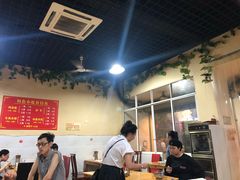 大堂-老王鸡杂面