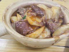 萝卜牛腩煲-顺发饭店