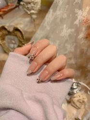 -悦指间美甲美睫
