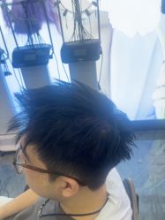 -藤野造型烫染·漂发