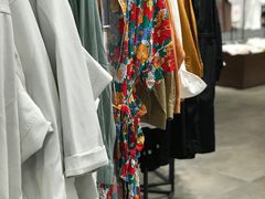 -URBAN REVIVO(上海中庚漫游城店)