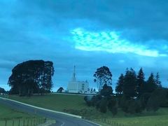 -怀托摩萤火虫洞