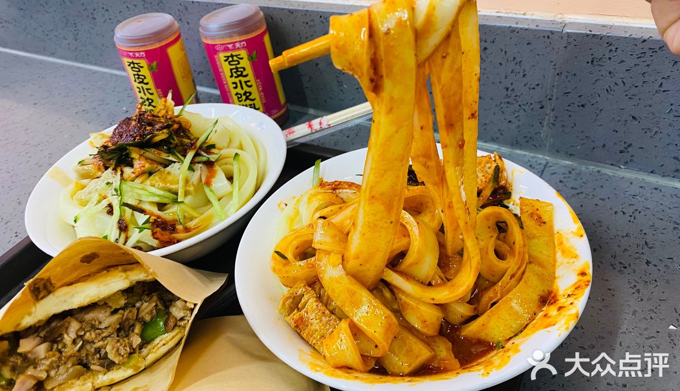 夹馍不夹肉算啥！🤤