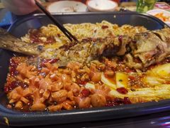 -川渝窈妹纸包鱼·齐齐哈尔烤肉