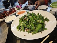 -三亚火车头万人海鲜广场