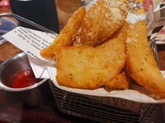 -I HOLIC艾豪丽披萨(KKone店)
