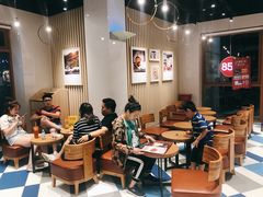 大堂-85度C(生甜甜圈研究工坊·上海局门店)