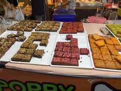 -席娜卡琳火车铁道夜市