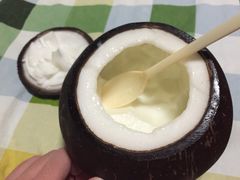 -志龙皇冠吃货椰子铺