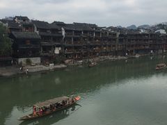 -临江餐馆二楼美食部落