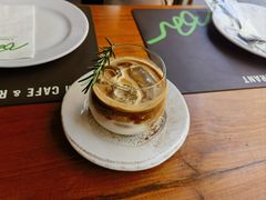 -Chom Cafe and Restaurant