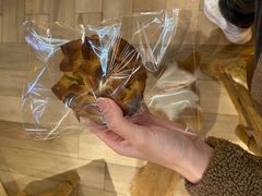 -天井·丑面包搭咖啡
