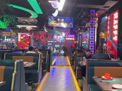 -路边边地标烧烤·川菜·小龙虾·音乐酒馆(良乡长虹店)