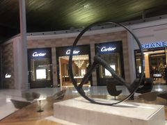 -CHANEL(戴高乐机场T 2E店)