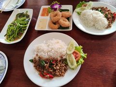 -Dang restaurant (patong phuket)