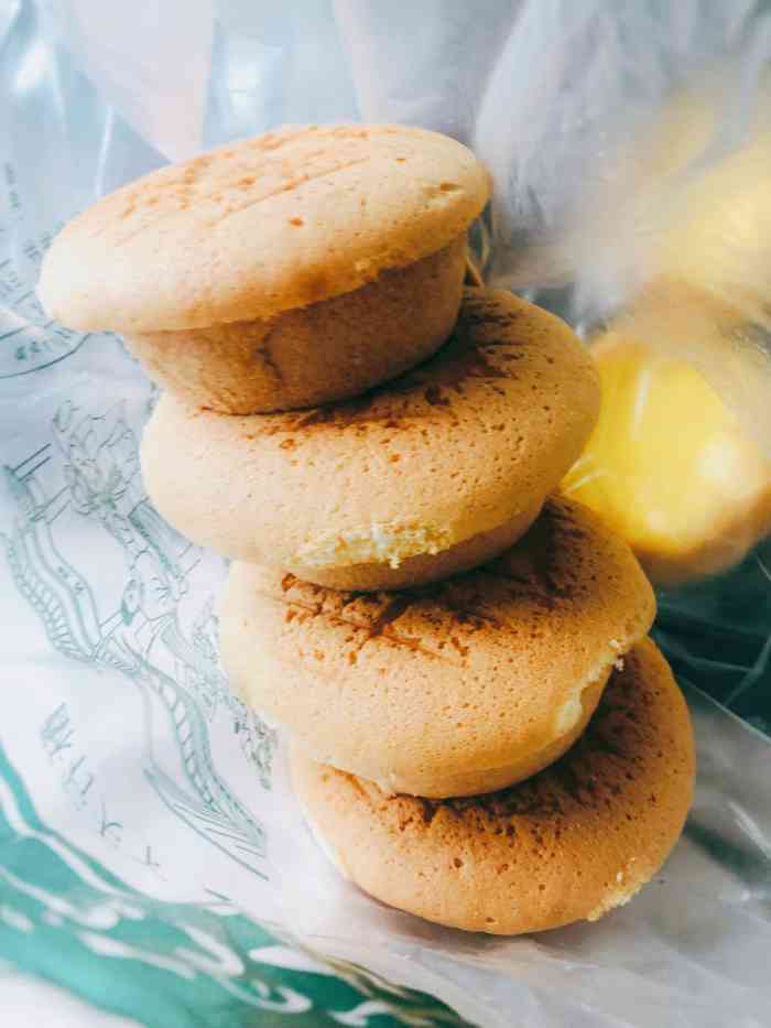 酥翁糕点(鲁谷店)-"今天路过鲁谷这边,看到这家店,又进来买了.