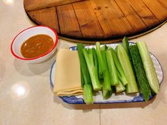 蘸酱菜-王老六铁锅炖鱼(圣亚海洋店)