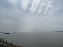 -巴陵广场