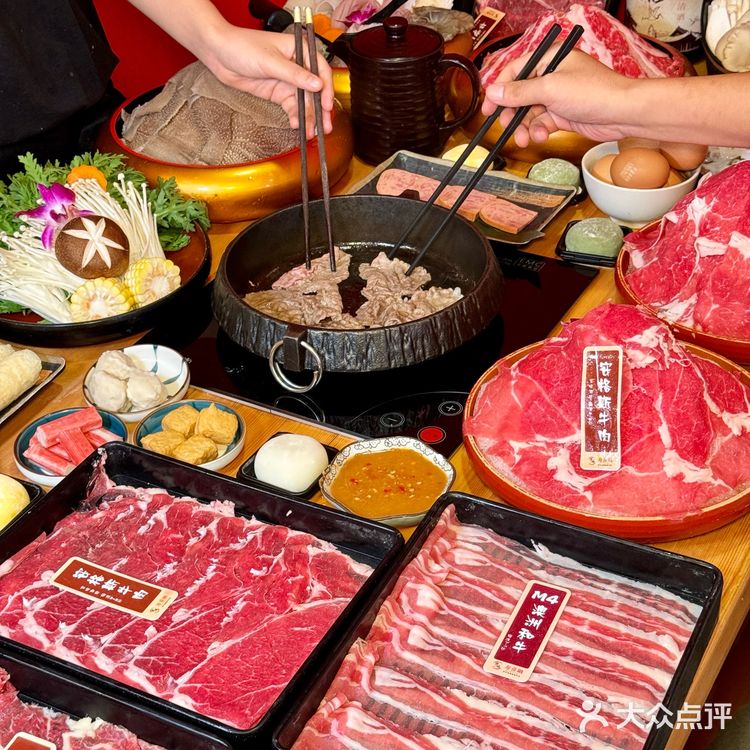 来成都必吃!梁家巷这家和牛寿喜烧自助太绝了!