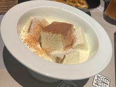 -穹六人间 people 6(岳阳路店)