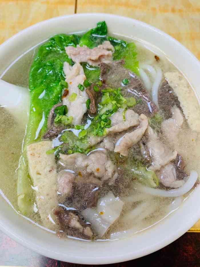 潮味汤粉世家(仲恺店)-"朝味汤粉,潮汕人家的特色,牛筋丸和牛肉丸.