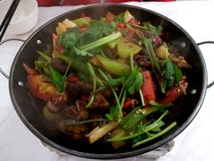 -乡土特色.冷锅鱼.牦牛肉汤锅