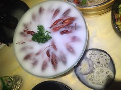 -红盔侠小龙虾(海宁银泰店)
