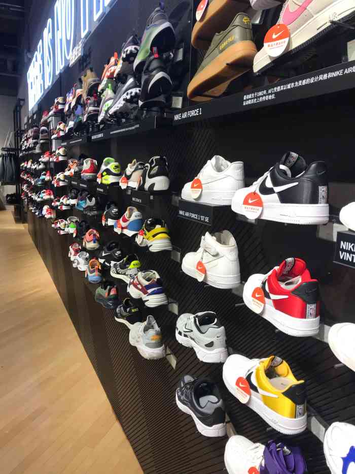 nike beacon 750(武进吾悦广场店)-"这家nike是常州甚至苏南地区规模