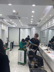-镁连社·美联社