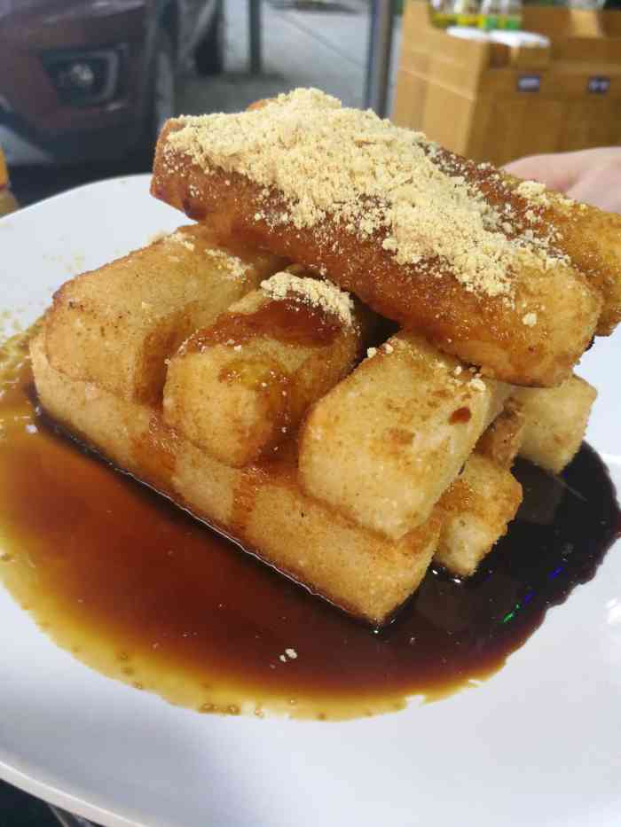 赞花婆鲜兔辣卤火锅-"一个不起眼的旮旯儿,门口一直供应醪糟粉子.