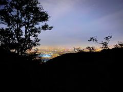 -鬼笑石后山停车场