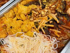 -在巷子里的烤肉店·螺蛳粉烤鱼·牛蛙(和美城店)