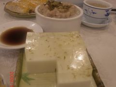 宫庭桂花糕-凤城酒家(铜锣湾店)