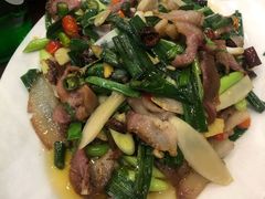 蒜苗拱嘴-江湖黑大兔(杨家坪店)