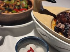 -八府香鸭·啫啫煲(华山路店)