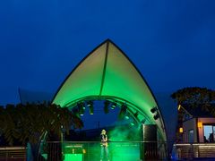 -茅草房·河畔园林火锅