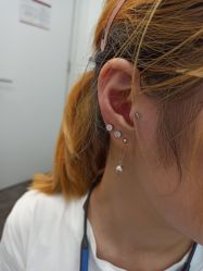 -AI艾耳·专业手工耳洞·穿孔美学馆