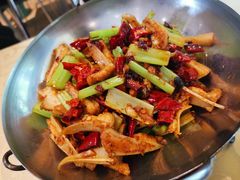 干锅鸡脆骨-三味鱼屋(琥珀山庄店)