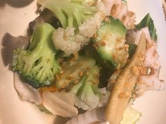 蒜香炒杂菜-CHINCHIN 青青·泰国料理(万象食家店)